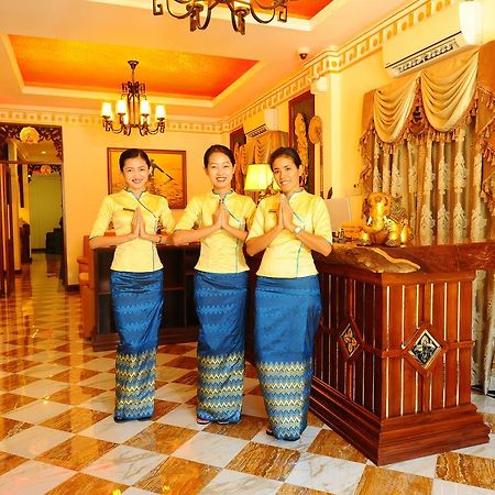 Union Square Hotel Γιανγκόν Εξωτερικό φωτογραφία